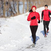 Skola 'I Love Running' aicina uz bezmaksas lekciju par skriešanu ziemā