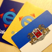 Пользователей Riga Card просят забрать деньги и оплачивать парковку по-другому