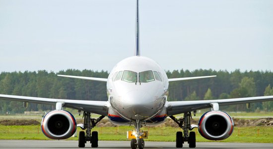 После посадки в аэропорту Антальи загорелся Superjet 100