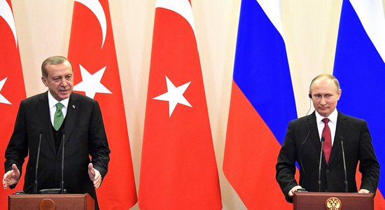В феврале Путин планирует посетить Турцию, заявил Кремль