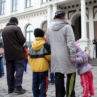 "Swedbank": финансовое положение семей в Риге остается худшим среди столиц стран Балтии