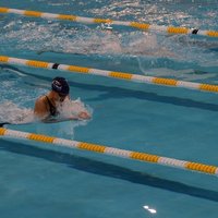 Peldētāja Ribakova labo sev piederošo valsts rekordu 200 metru kompleksajā peldējumā