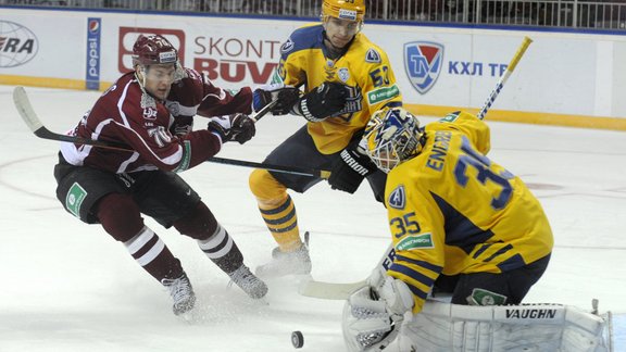 KHL spēle hokejā: Rīgas Dinamo - Atlant