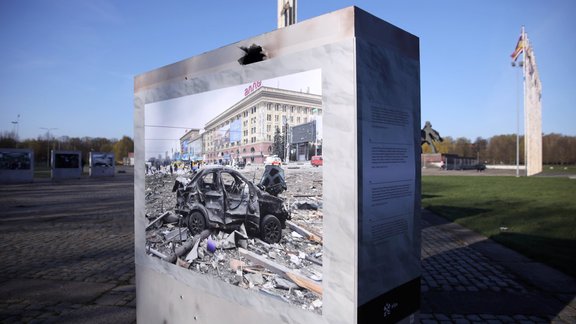 Izstāde “Slava Ukrainai! Varoņiem slava!” Uzvaras laukumā - 4