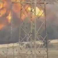 Video: Sīrijas nemiernieki sarīko milzu sprādzienu pie slimnīcas