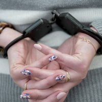 16 gadus veca meitene Rīgā prostitūcijai 'pārdevusi' divas mazgadīgās