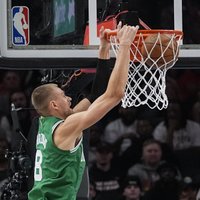 Porziņģis un 'Celtics’ nenotur 30 punktu pārsvaru un pārtrauc deviņu uzvaru sēriju