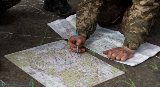 Ukrainas armija sākusi jaunu ofensīvu Kurskas apgabalā; naktī uz svētdienu kopumā notriec 61 dronu