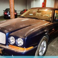 ФОТО: МВД Латвии продает эксклюзивный Bentley без ключей и документов