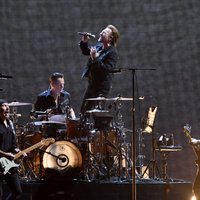 'U2' kopā ar slavenu indiešu komponistu izdod jaunu dziesmu