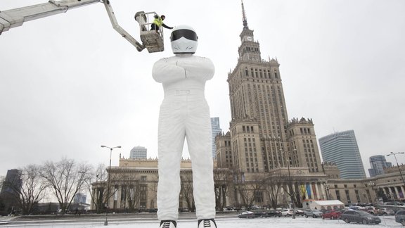 Stiga statuja Varšavā