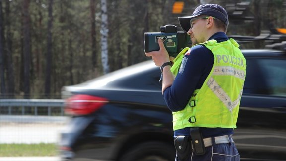 celu policija, celu policists. atruma merisana, atrums, ROADPOL