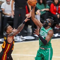 'Celtics' noslēdz sēriju pret 'Hawks' un iekļūst otrajā kārtā