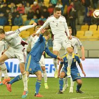 Лидер чемпионата Латвии усиливается защитником сборной и вратарем