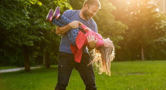 Tu bērnu audzini viens? Akcijā vari saņemt bezmaksas psiholoģisku atbalstu