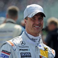 Ralfs Šūmahers pagarina līgumu ar 'Mercedes' par startu DTM