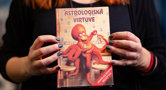 Deviņdesmito pavārgrāmatas: 'Astroloģiskā virtuve', ērmīgi produkti un ieteikumi