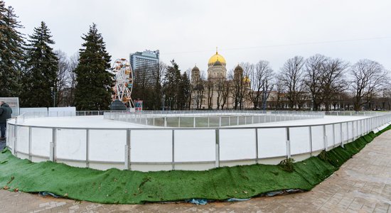 ФОТО, ВИДЕО. На Эспланаде открылся общественный каток