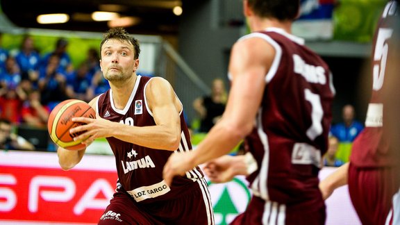 EČ basketbolā: Latvija - Serbija