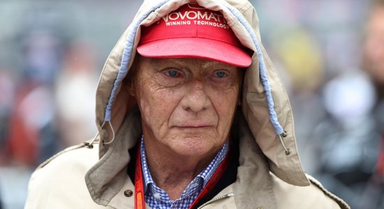 Miris austriešu uzņēmējs un F-1 pasaules čempions Nikijs Lauda