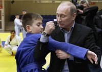 Путин советует критикам Универсиады попробовать "Виагру"
