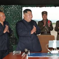 Kims uzraudzījis jaunas Ziemeļkorejas raķešu palaišanas iekārtas izmēģinājumu