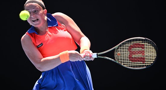 Ostapenko pirms Štutgartes turnīra WTA rangā saglabā vietu desmitniekā