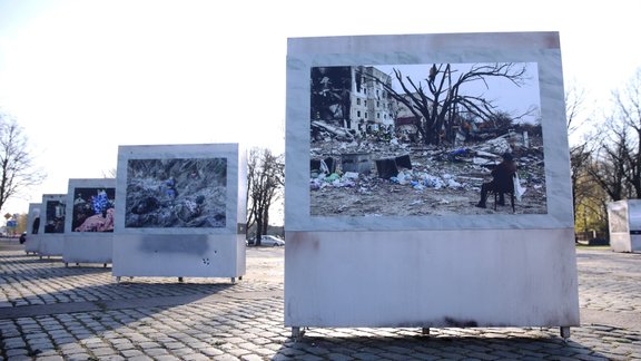 Izstāde “Slava Ukrainai! Varoņiem slava!” Uzvaras laukumā - 6