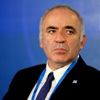 'Esam kā Dienvidkoreja pret Putina Ziemeļkoreju.' Kasparovs par opozīciju un 'labajiem krieviem'