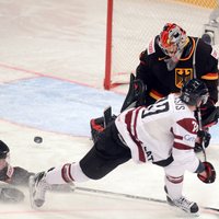 Latvijas hokeja izlase svarīgā PČ spēlē tiekas ar Vāciju