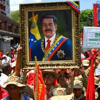 Maduro rosina priekšlaicīgi pārvēlēt opozīcijas kontrolēto parlamentu