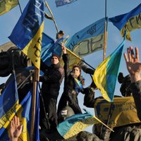 100 000 pulcējas Kijevā; opozīcija aicina Neatkarības laukumā sagaidīt Jauno gadu