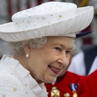 Королеве Елизавете II повысят "зарплату" до 38 млн. фунтов