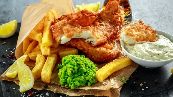 zivs frī kartupeļi fish and chips alus britu virtuve 