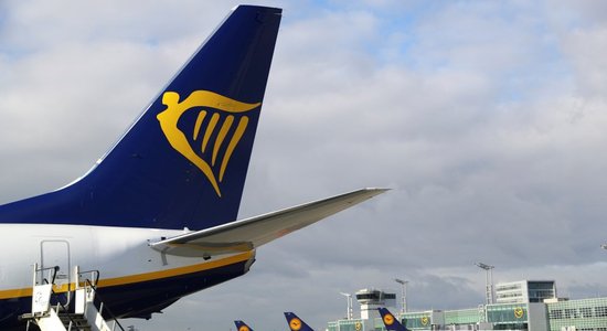 'Ryanair' pārtrauks akciju kotēšanu Londonas biržā