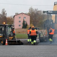 Autovadītāju ievērībai: 54 valsts autoceļu posmos notiek remontdarbi