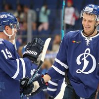 Indrašis gūst 100. vārtus KHL un sarūgtina Rīgas 'Dinamo'