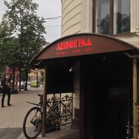 Valodas sargi aicina Rīgas domi atņemt bāra 'Ļeņingrad' izkārtnes atļauju