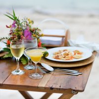 TOP 3 romantiskākie kokteiļi siltiem vasaras vakariem