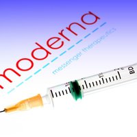 Латвия получила еще 2400 доз вакцины Moderna
