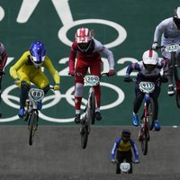 Latvijas BMX braucēji Tokijas olimpiskajās spēlēs nepārvar ceturtdaļfinālu