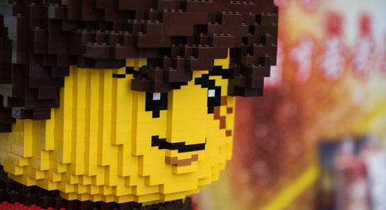 'Lego' zīmola stāsts: kā 10. bērns no nabadzīgas ģimenes radīja 20. gadsimta nozīmīgāko rotaļlietu