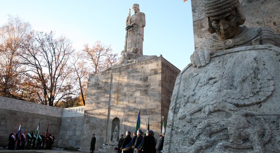 'Rīgas pieminekļu aģentūra' apsaimniekos Brīvības pieminekli un Rīgas Brāļu kapus