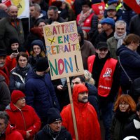 Francijas Konstitucionālā padome apstiprina pensiju reformas galvenos elementus