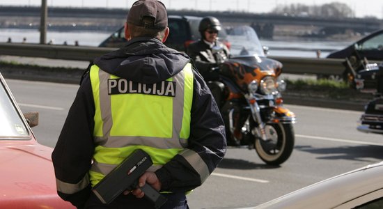 Pēc fotoradaru darbības beigām policija pastiprināti kontrolēs likumsargu kukuļošanu