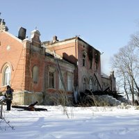 10 gadi kopš Reģu ugunsgrēka: nelegāla būvniecība un 26 bezpalīdzīgu cilvēku nāve