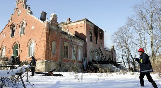 10 gadi kopš Reģu ugunsgrēka: nelegāla būvniecība un 26 bezpalīdzīgu cilvēku nāve