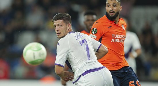 UEFA Konferences līga: 'Žalgiris' minimāls zaudējums, 'Fiorentina' piedzīvo sagrāvi Stambulā