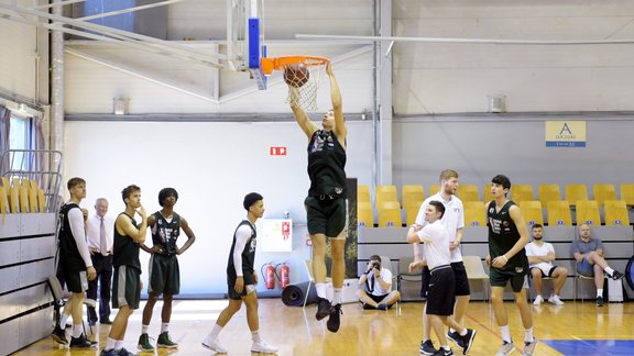 Rīgā atklāta prestižā 'Basketball Without Borders' talantu nometne - 11