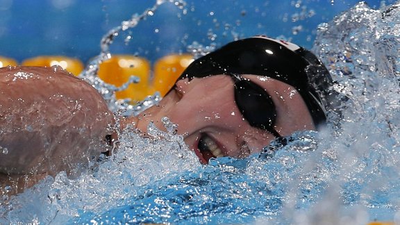  Katie Ledecky swimming